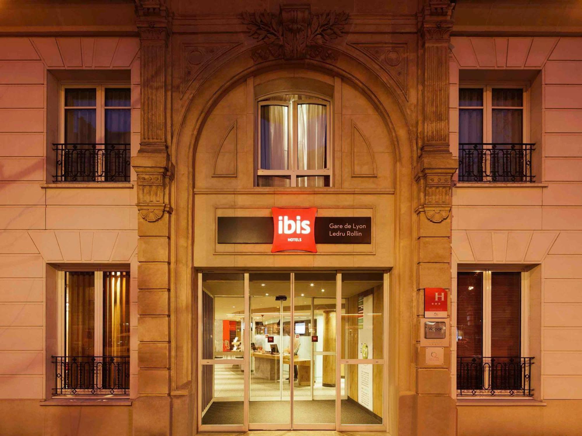 Ibis Paris Gare De Lyon Ledru Rollin Hotel Bagian luar foto