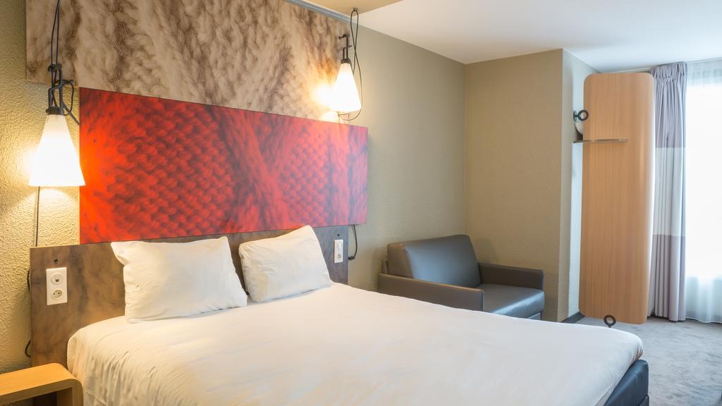 Ibis Paris Gare De Lyon Ledru Rollin Hotel Bagian luar foto